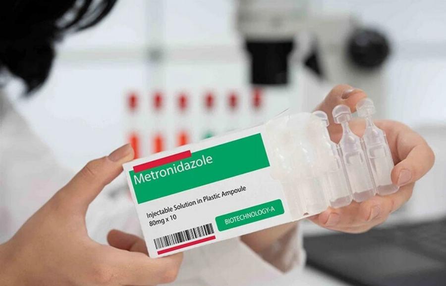 Μετρονιδαζόλη για γάτες: Κτηνίατρός μας εξηγεί τη δοσολογία και τις χρήσεις