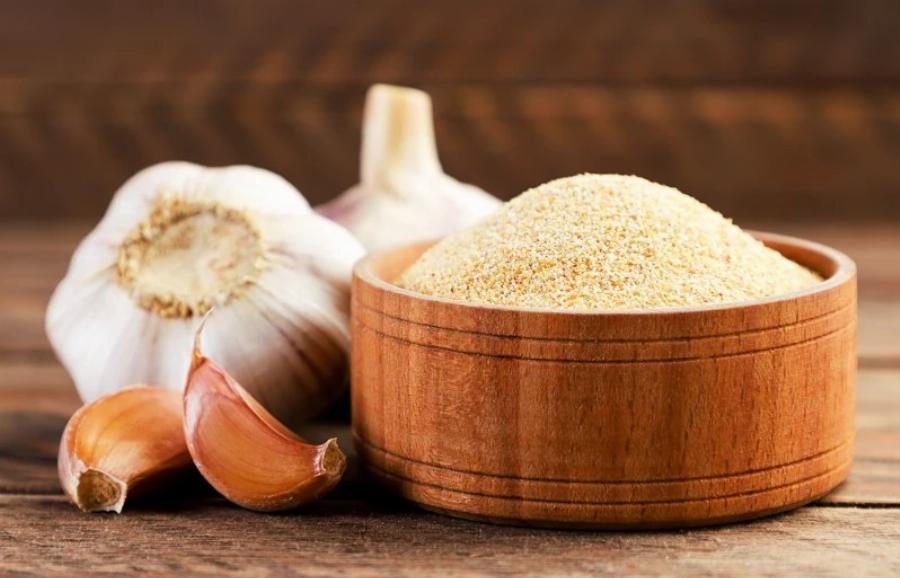 Μπορούν οι γάτες να φάνε σκορδόψωμο; Εγκεκριμένες από κτηνίατρο πληροφορίες & Συχνές ερωτήσεις