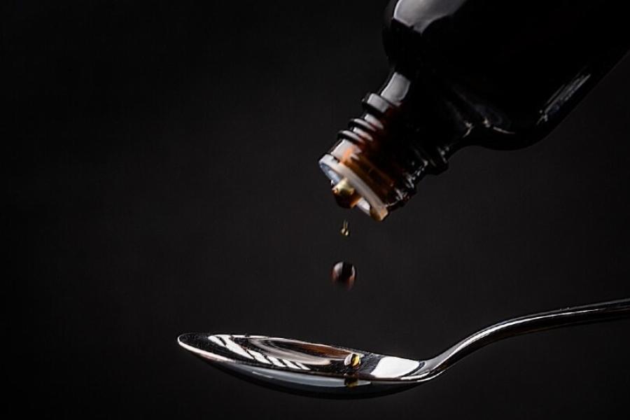 Μπορούν οι γάτες να πίνουν σιρόπι; Πληροφορίες που έχουν αξιολογηθεί από κτηνίατρο