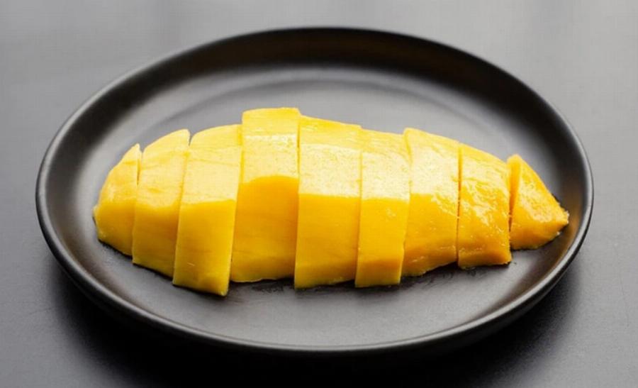 Μπορούν οι γάτες να φάνε μάνγκο; Εγκεκριμένες από κτηνίατρο πληροφορίες & Συχνές ερωτήσεις