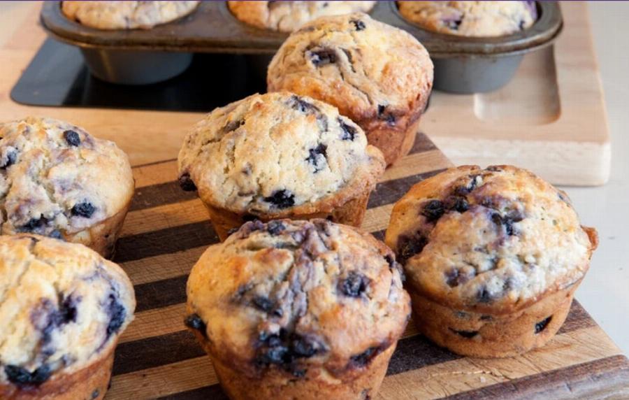 Μπορούν οι γάτες να φάνε μάφινς; Εγκεκριμένα από κτηνίατρο στοιχεία & Συχνές ερωτήσεις