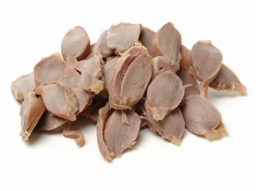 Μπορούν οι γάτες να φάνε εντόσθια κοτόπουλου; Εγκεκριμένες από κτηνίατρο πληροφορίες & Συχνές ερωτήσεις