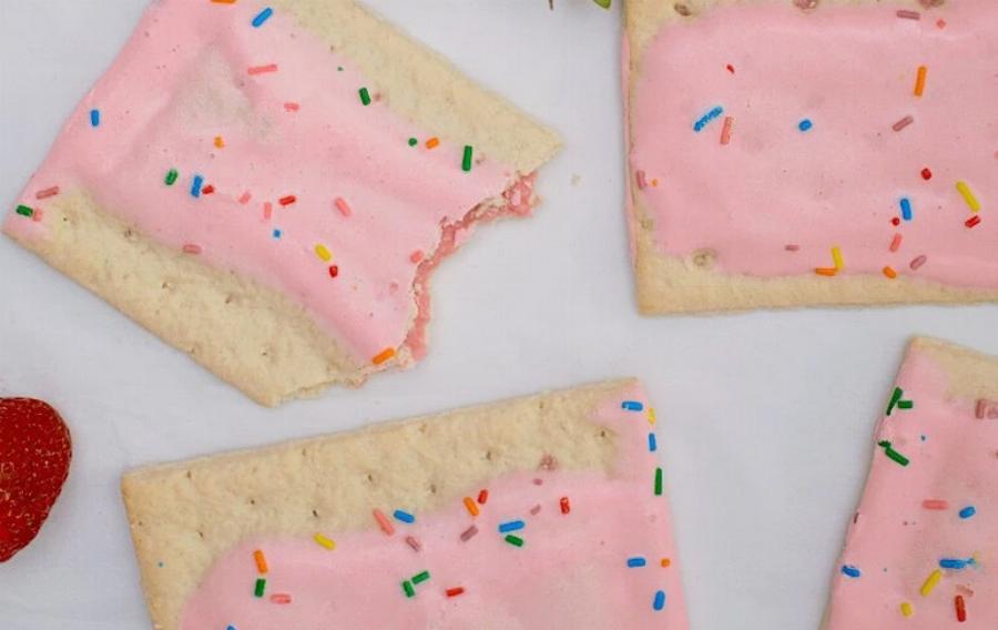 Μπορούν οι γάτες να φάνε Pop Tarts; Εγκεκριμένες από κτηνίατρο πληροφορίες & Συχνές ερωτήσεις