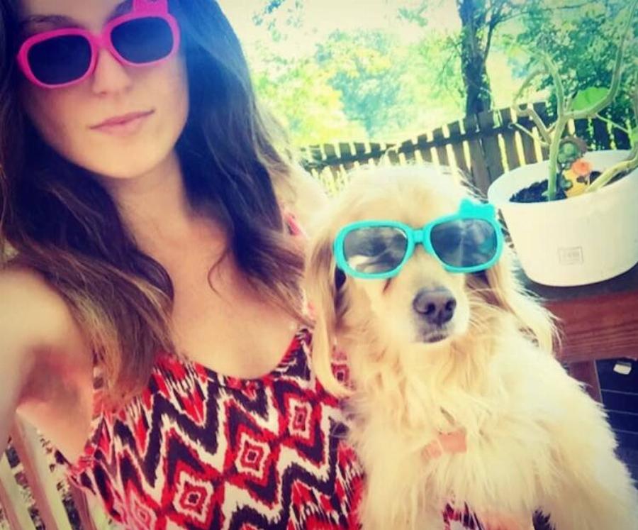 Μια πραγματική ηρωίδα: Γυναίκα φροντίζει εγκαταλελειμμένα ζώα που κανείς δεν θέλει, όποιο είδος κι αν είναι