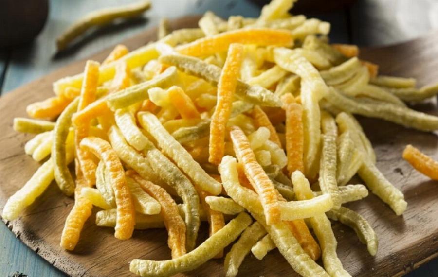 Μπορούν οι γάτες να φάνε τσιπς λαχανικών; Εγκεκριμένες από κτηνίατρο πληροφορίες & Συχνές ερωτήσεις