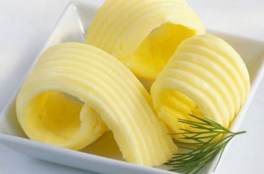 Μπορούν οι γάτες να φάνε μαργαρίνη; Οδηγός υγείας και ασφάλειας εγκεκριμένος από κτηνίατρο