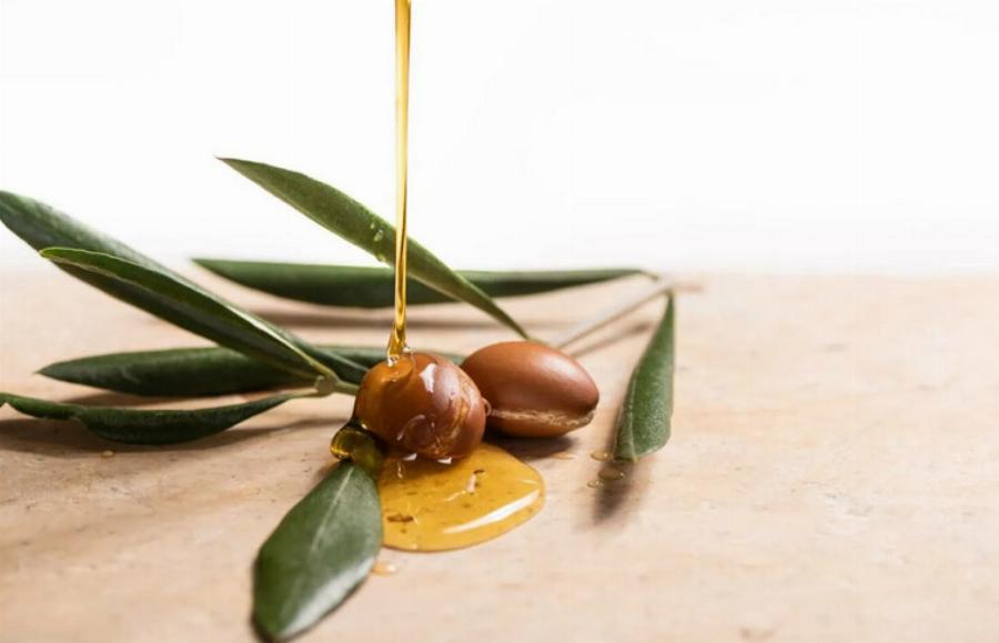 Είναι το έλαιο Argan ασφαλές για τις γάτες; Εγκεκριμένες από κτηνίατρο πληροφορίες για την υγεία και την ασφάλεια